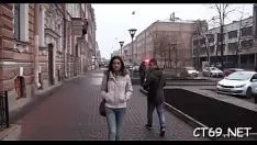 播放 妓女在叮咚中引诱
