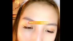 Reproduzir G&a acento agudo;i xinh mặt cực dâm thủ dâm m&oacento acento;c lồn bắn nước