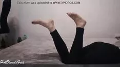 Odtwórz Występuje na nogach - szwedzka miley grey