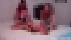 Putar Mereka mengambil pengecualian saya untuk melawan gulat geli