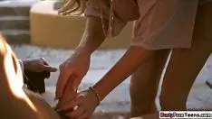 Riproduci Milf tettona speronata duramente dal suo ragazzo