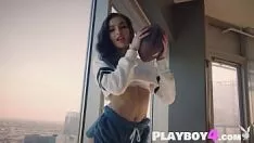 Oynat küçücük orta göğüsler etek ergen emily thomas willis oturma yardımsız sonra striptiz sanatçısı