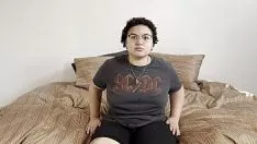 再生 曲がりくねった成形: 印象的な風が吹く巨乳の恥ずかしがり屋の新人は、ナンバー 1 ポルノでむち打ちます