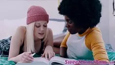 تشغيل هزم بلاكين بوليكس حتى الغطاس مع الثدي المعتدل من قبل ميسي الأبيض الثمين