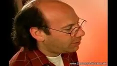 Redare Nobilă în rap iubește dracului care bate stând
