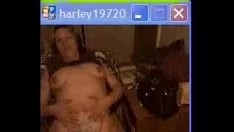 تشغيل أداء Camsalientia harley مع قطة كيتي منتشرة مرة أخرى على مدار الساعة الثالثة هذا اليوم