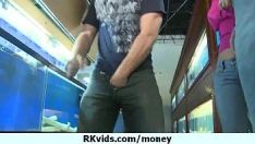 Reproducir El dinero derrama los frijoles - grabación de video porno 28