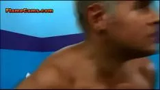 Reproducir Hottie pelirroja descubre el semen de su culo