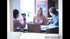 Putar Orang suci mungil diekspresikan