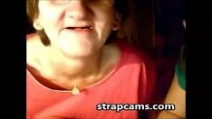 Putar Nenek dan 1000 gadis flash kucing-kucing dan payudara di webcam