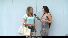 Riproduci Caldo caldo bambino non professionale necessariamente un fruscio e subisce contanti in 6