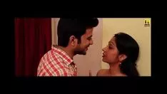 চালান আনুশকা তার হাওয়ারিং এর সাথে রোমান্টিক মিনিট কাটালেন।