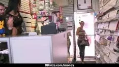تشغيل المراهقون Apairu يحصلون على المال 26