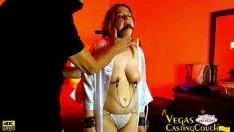 Redare Latină fierbinte în fund - înlănțuită - hitachi - bdsm - pov gât adânc - acțiune de aproape în vegas!