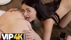 Afspelen Rim4k. ophalende meid bedankt echtgenoot door te rimmen voor het ontbijt