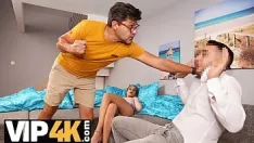 تشغيل Hunt4k. يحصل الصديق على أقصى قدر من المتعة من زيارة صديقه وصديقته