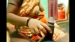 Putar Outdoor Pornstar Handjobs Big Cock yang ahli