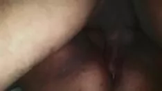 চালান রেণুতে গরম কালো স্কুল ম্যাডামকে খাওয়াচ্ছে